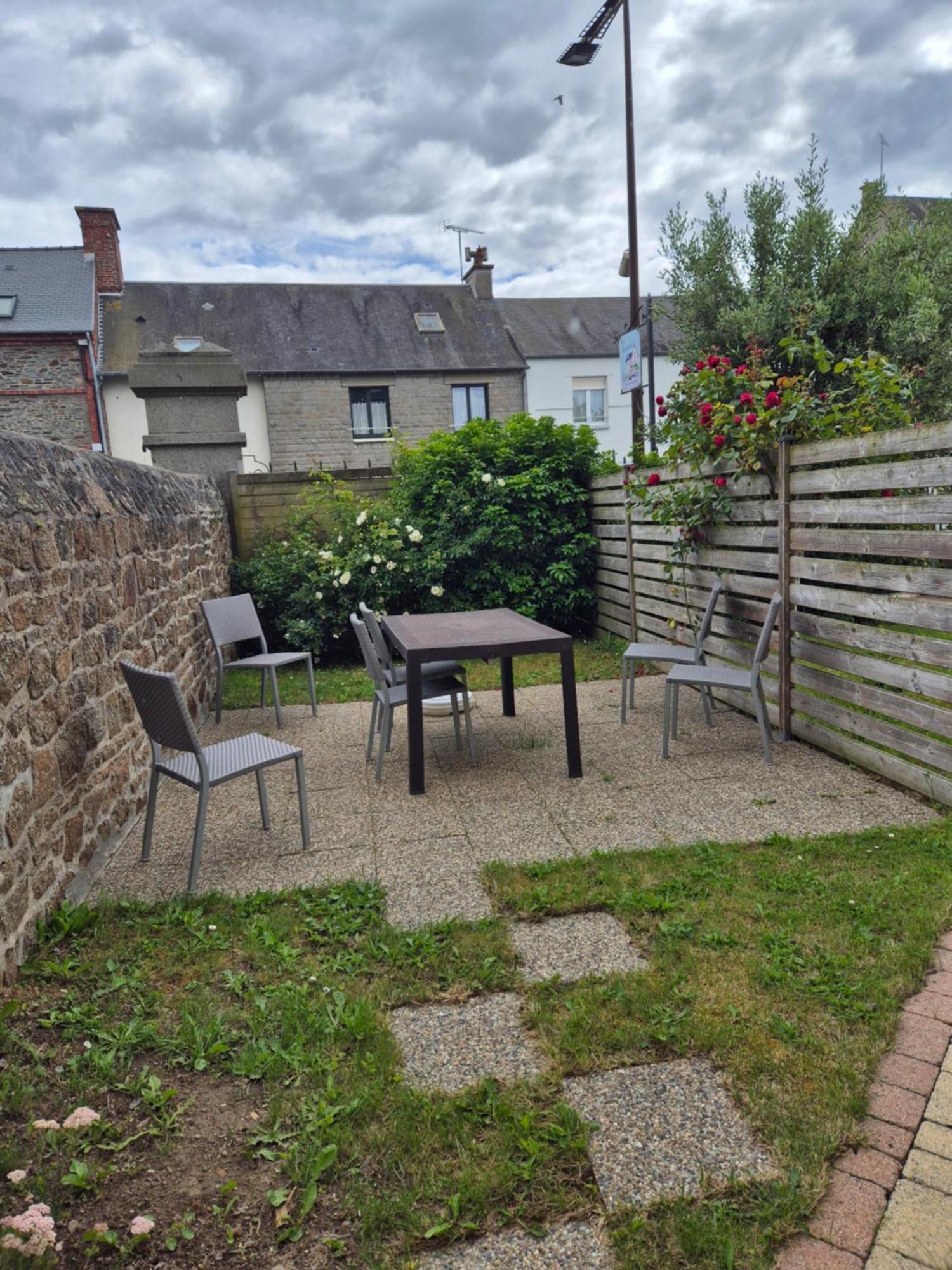 Ferienwohnung La Bagatelle Pontorson Exterior foto
