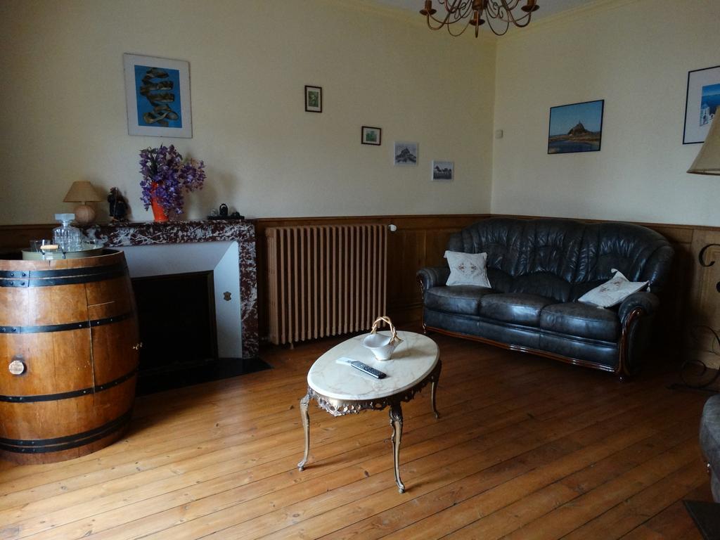 Ferienwohnung La Bagatelle Pontorson Exterior foto